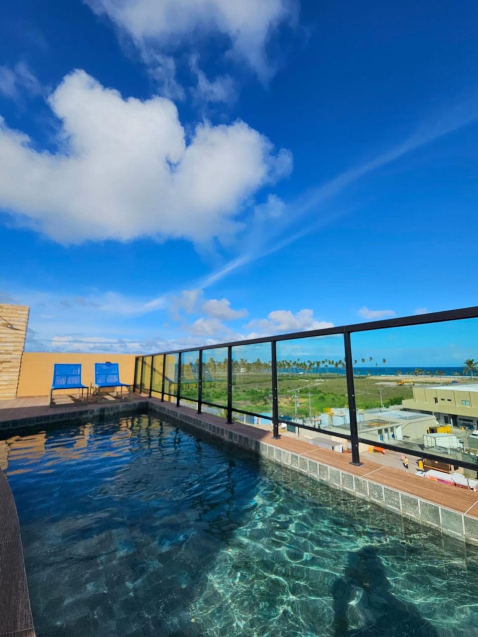 Luxo No Reserva do Cupe COM E SEM Piscina Privativa próx. ao centro de Porto by HM Apartment in Ipojuca