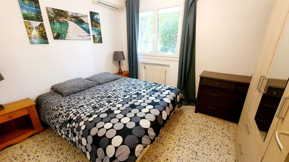 Bas de villa avec piscine Vacation rental in Marseille