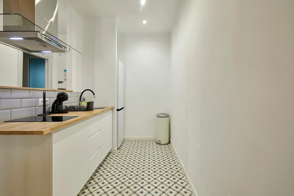 Stylish typical BCN flat Apartment in Barcelona