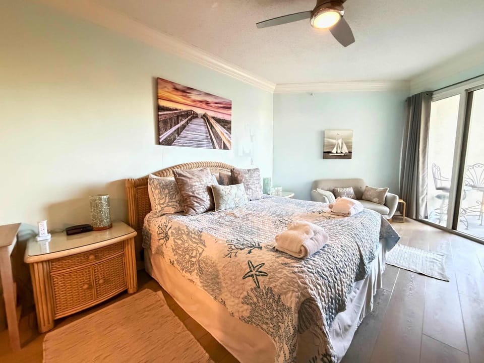 Seacrest Villa Oceanfront Resort 2 bed 2 bath steps to the beach House in North Forest Beach