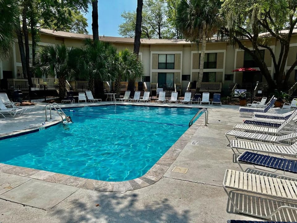 Updated Beach Villa 2 bd 2 ba just steps 2 sand House in North Forest Beach