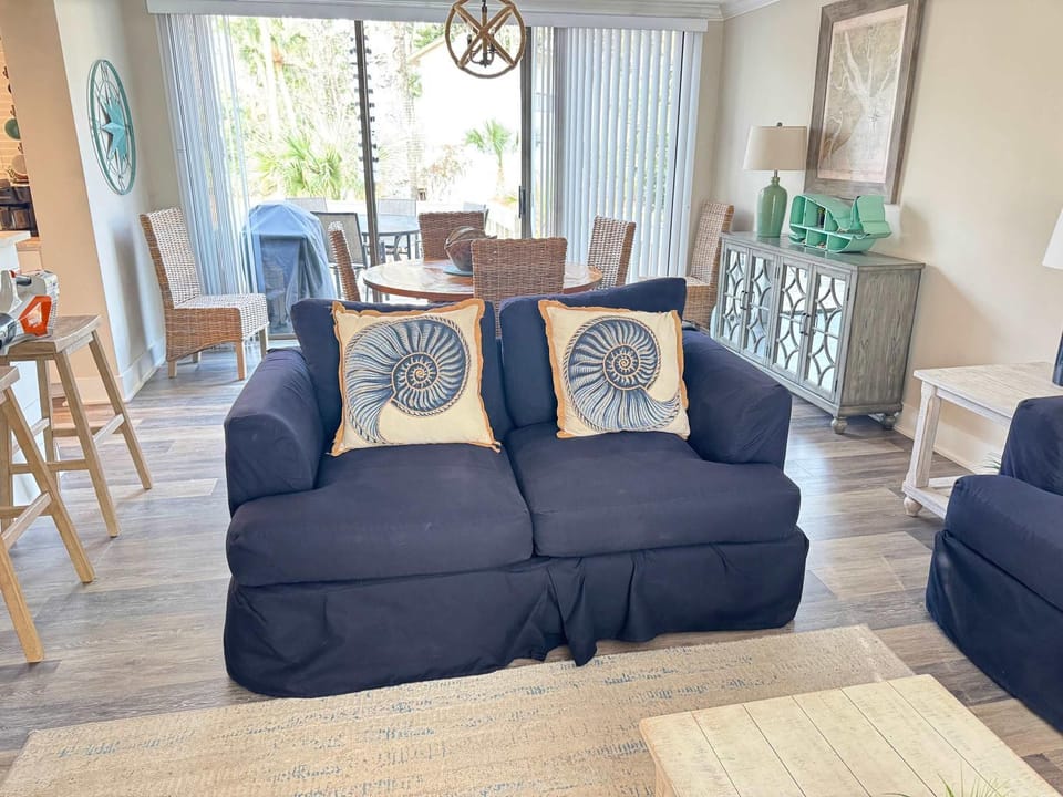 Beautiful Seascape Beach Villa -upgraded 2 bd 2 ba House in North Forest Beach
