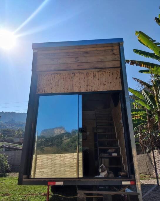 Chalé sobre rodas Just Breathe em São Bento do Sapucaí Chalet in State of São Paulo
