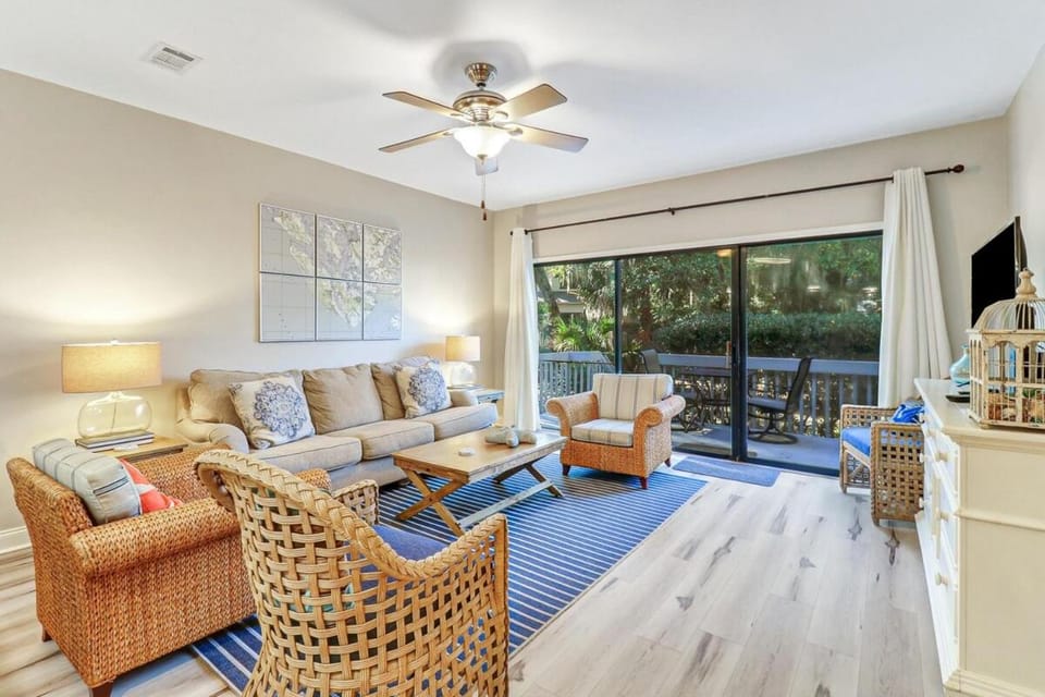 Pet Friendly 3 Bed 3 Bath #3 Ocean Breeze Villa House in South Forest Beach