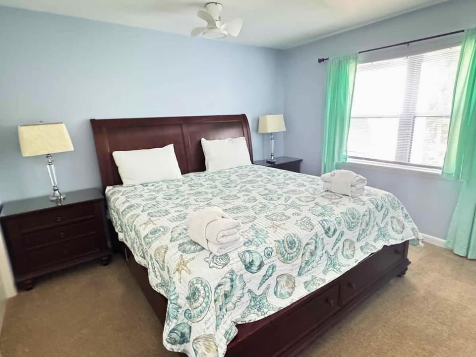 Walk to the Beach - 3 bed 3 bath beach Villa - 8006 Treetops House in South Forest Beach