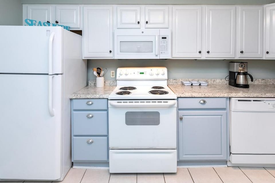 Pet Friendly Beach Villa 2 Bed 2 Bath #7105 TreeTops House in South Forest Beach