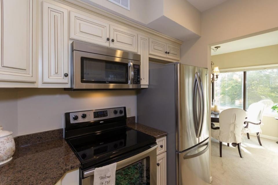 Beautiful 2 Bed2 Bath Shelter Cove Anchorage Villa House in Hilton Head Island
