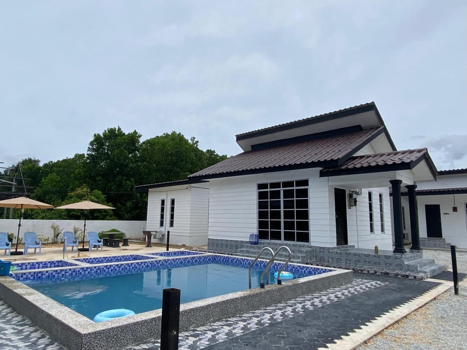 Tok Abah Cottage n Pool Vacation rental in Terengganu, Malaysia