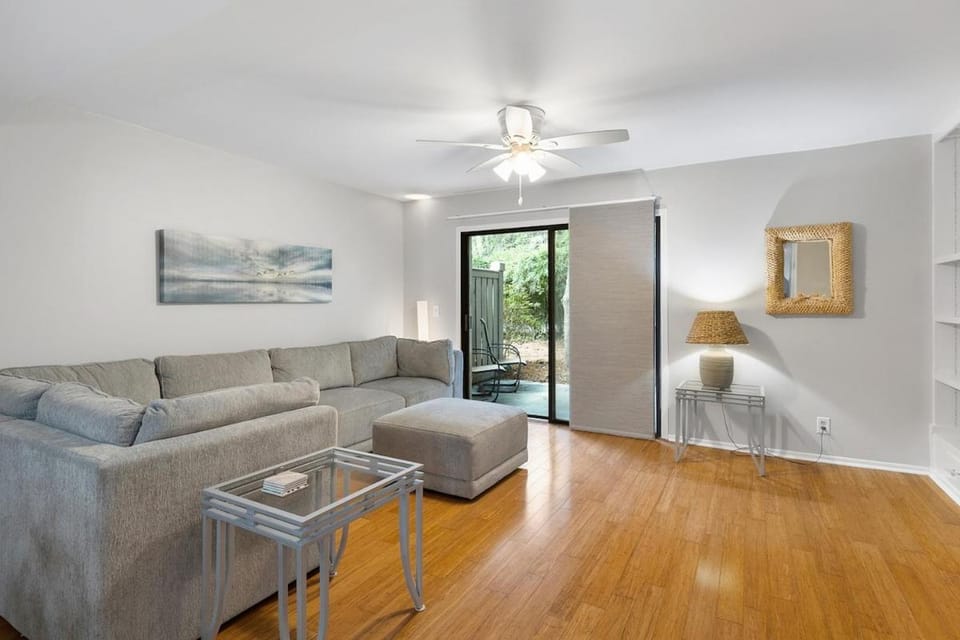 Pet Friendly Folly Field Beach Stones Throw Villa 3 bed 2 & one half bath House in Hilton Head Island
