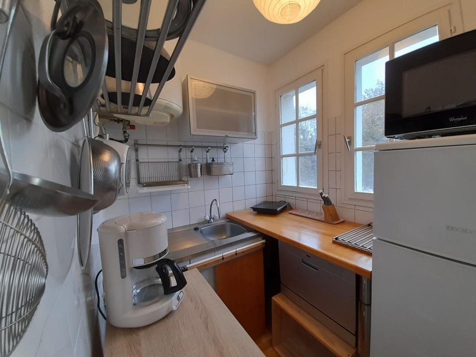 T2 lumineux centre-ville avec Wi-Fi, lave-linge et lave-vaisselle - FR-1-541-122 Apartment in Nouvelle-Aquitaine