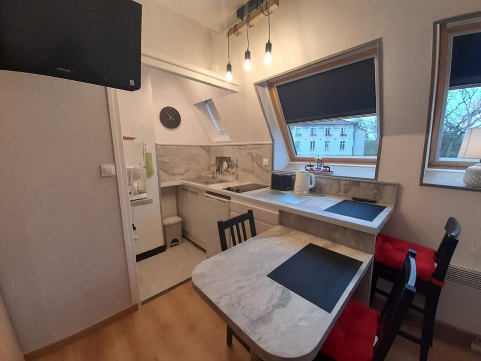 Appartement lumineux avec climatisation et WIFI, proche des Thermes St Roch - FR-1-541-128 Apartment in Nouvelle-Aquitaine