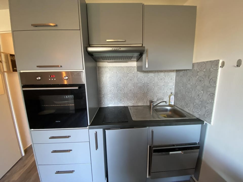 Appartement T2 avec terrasse et Wi-Fi proche des Thermes du Connétable - FR-1-541-125 Apartment in Nouvelle-Aquitaine