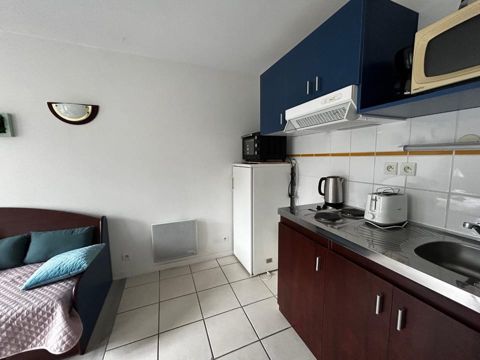 Appartement T2 près des Thermes avec piscine et WIFI - FR-1-541-139 Apartment in Nouvelle-Aquitaine