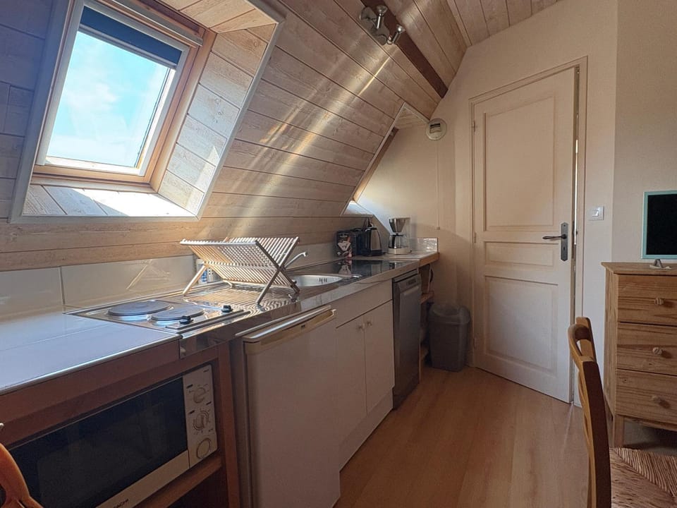Studio charmant à 70m des Thermes, WiFi, Animaux bienvenus - FR-1-541-137 Apartment in Nouvelle-Aquitaine