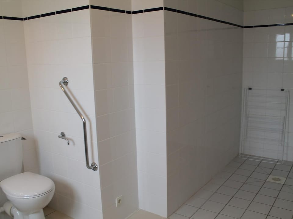 Bel appartement à 170m des thermes - 5 pers. - FR-1-541-144 Apartment in Nouvelle-Aquitaine