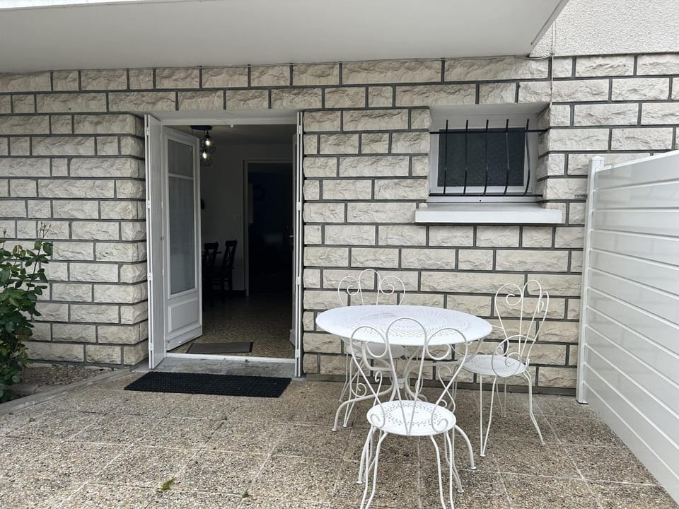 Appartement centre-ville La Roche-Posay, jardin, terrasse, WIFI, lave-vaisselle - FR-1-541-147 Apartment in Nouvelle-Aquitaine