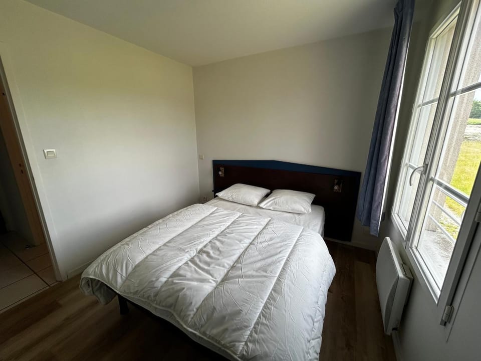 Appartement T2 avec Wi-Fi et piscine à 200m des Thermes - FR-1-541-151 Apartment in Nouvelle-Aquitaine