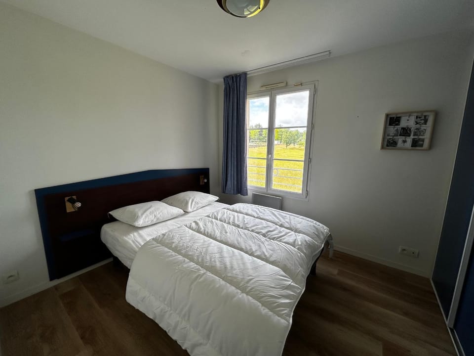 Appartement T2 avec Wi-Fi et piscine à 200m des Thermes - FR-1-541-151 Apartment in Nouvelle-Aquitaine