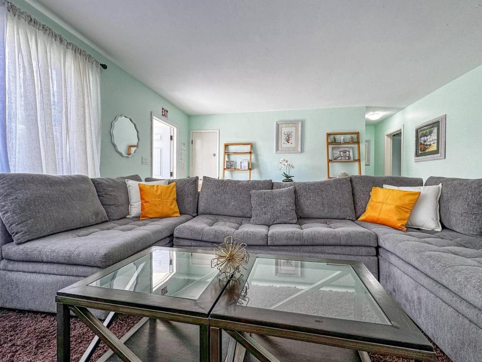 Living room, Decorative detail