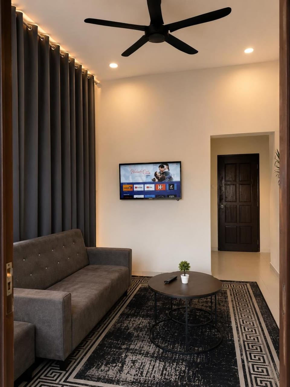 TV and multimedia, Living room, Seating area