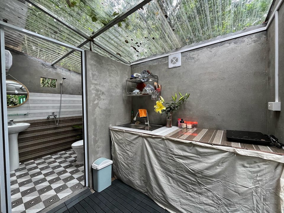 Kitchen or kitchenette
