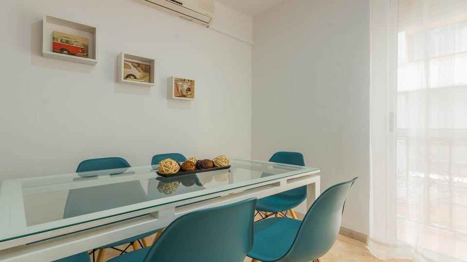 Living room, Dining area, air conditioner
