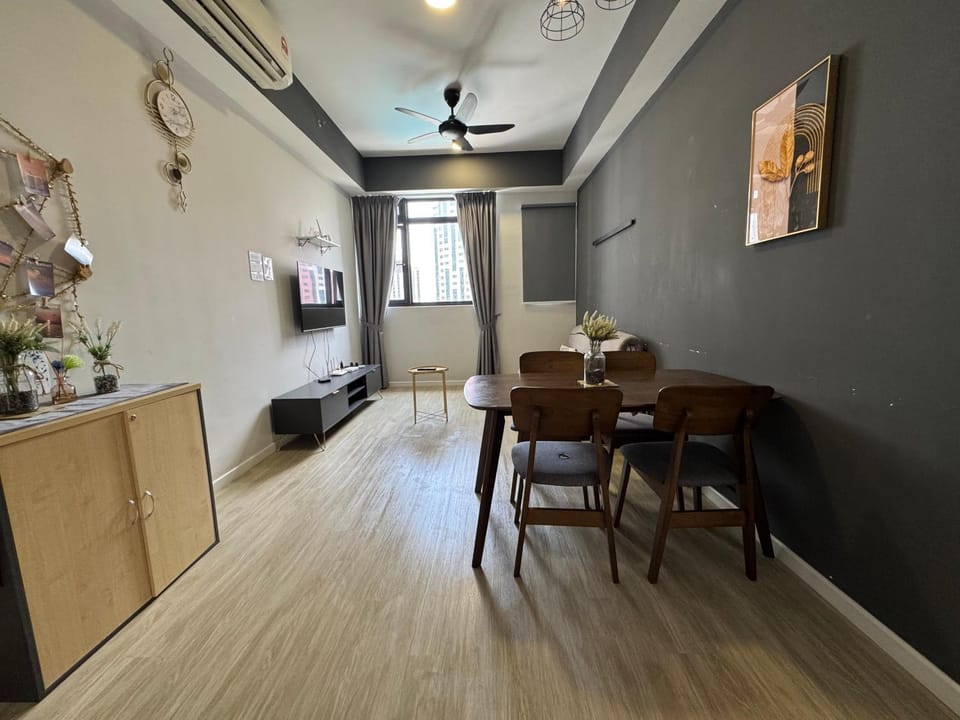 Seating area, Dining area, minibar, air conditioner