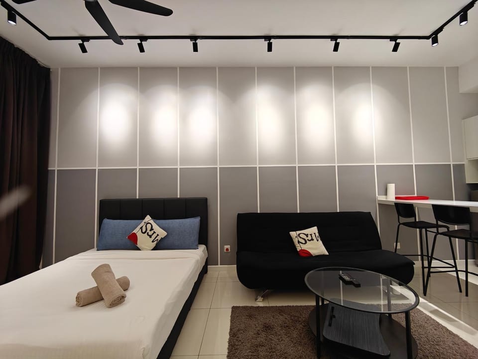 Bed, Seating area