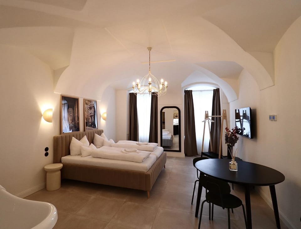 Living room, Photo of the whole room, Bedroom