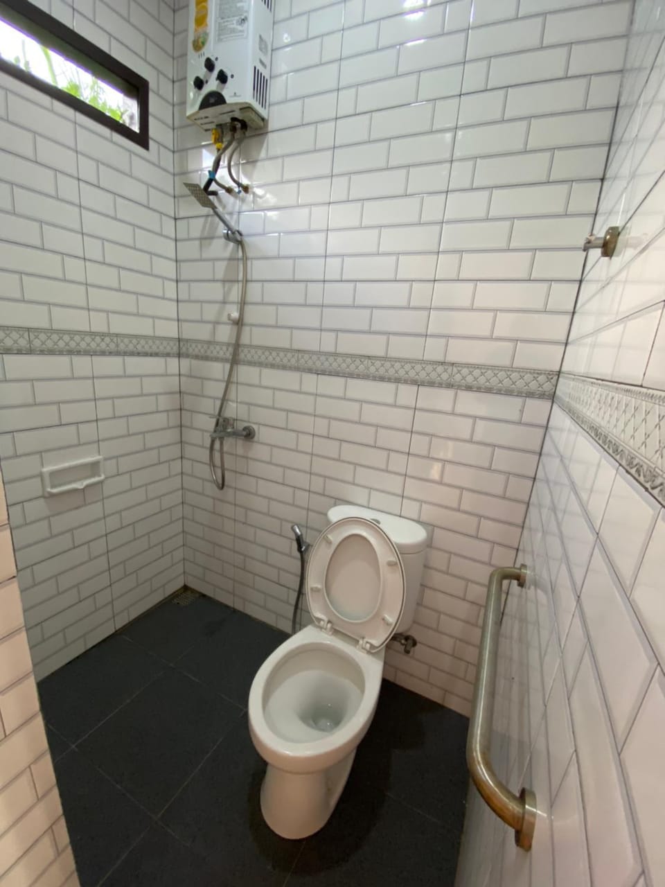 Kamar no 1 Vacation rental in Cisarua