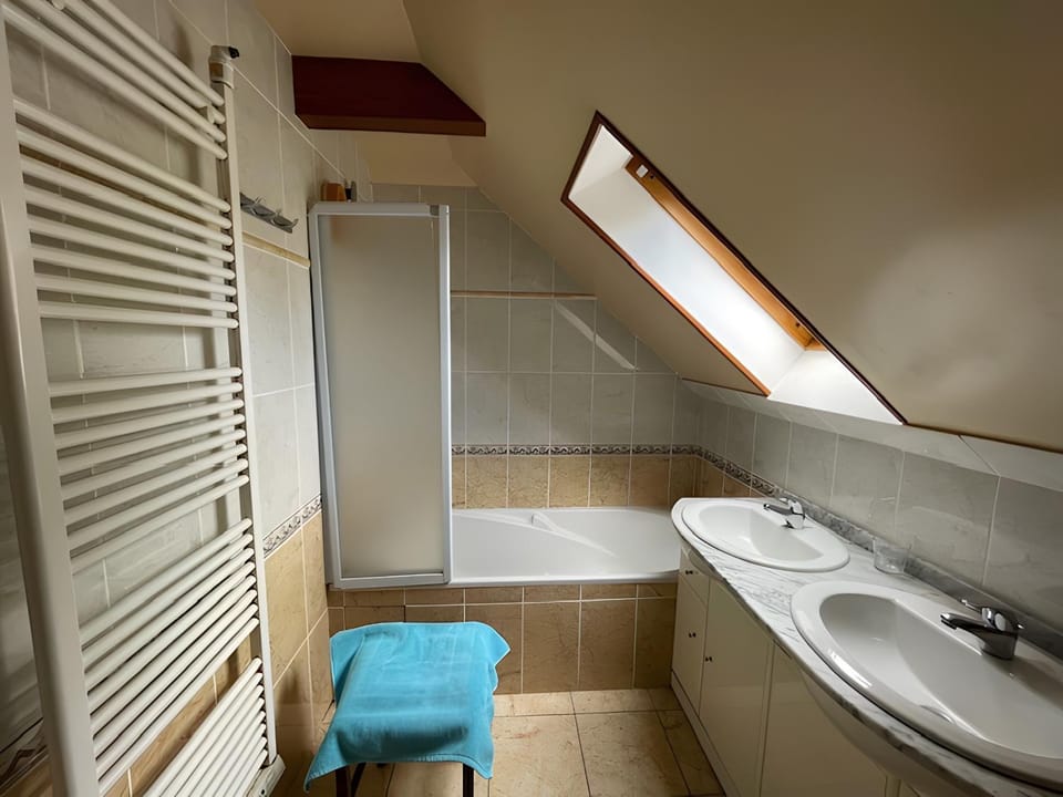 Property building, Bathroom, Living room