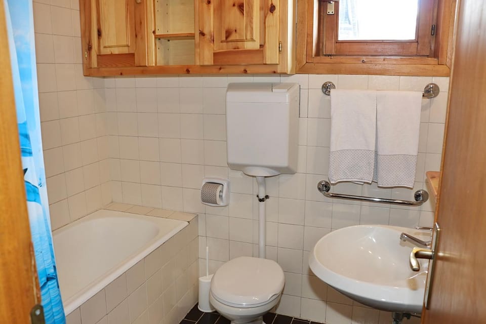 Toilet, Bathroom, Bath, towels