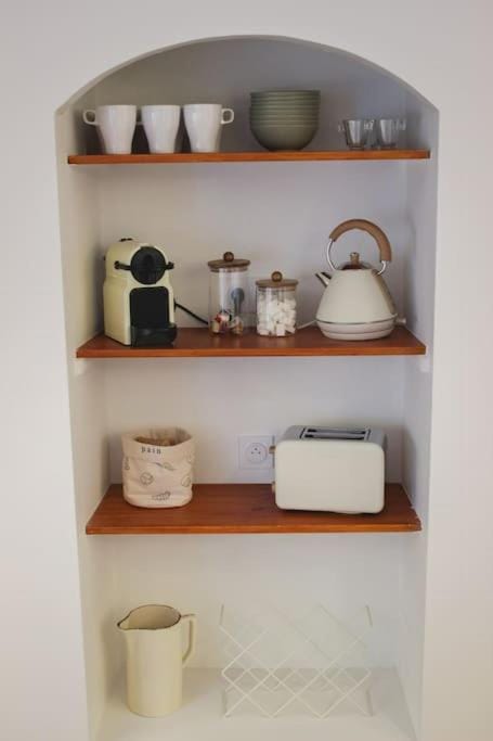 Coffee/tea facilities, toaster