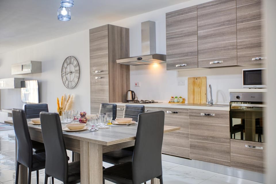 Apartment in Marsalforn near Beaches & Seaside Dining Apartment in Malta