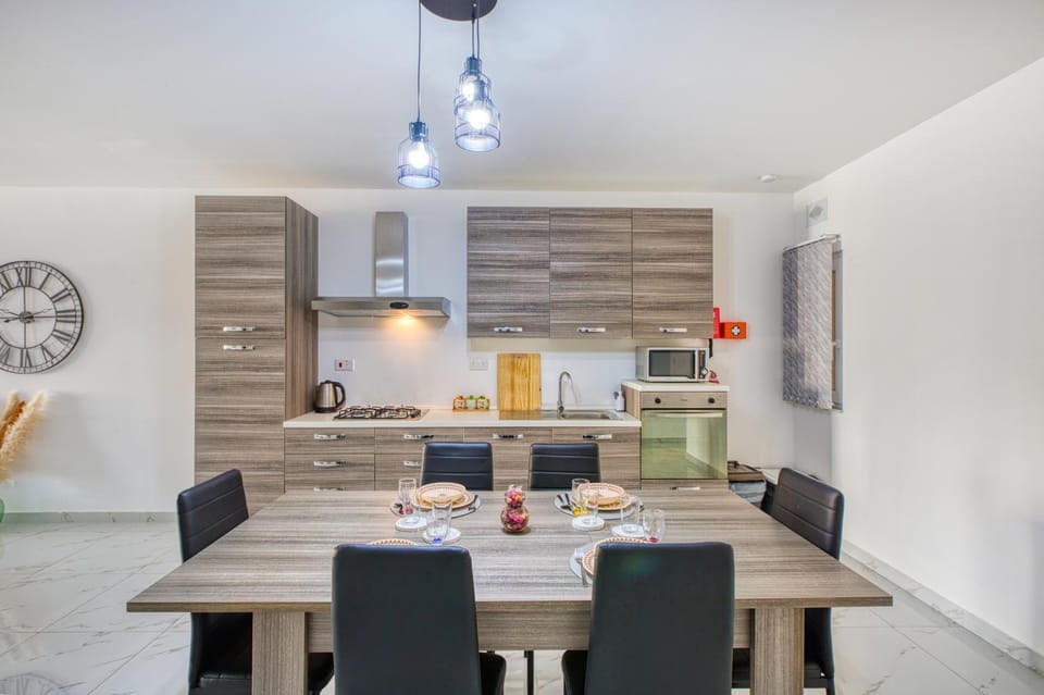 Apartment in Marsalforn near Beaches & Seaside Dining Apartment in Malta