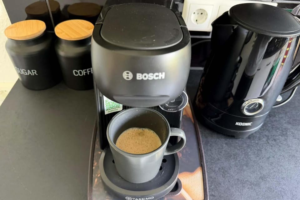 Coffee/tea facilities, Kitchen or kitchenette