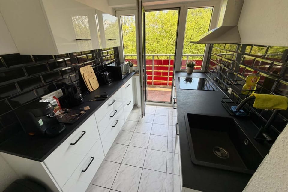 Kitchen or kitchenette, oven, stove