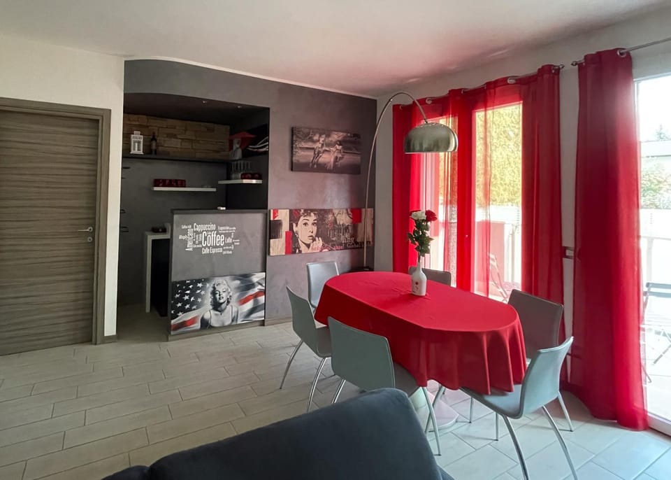 Living room, Dining area