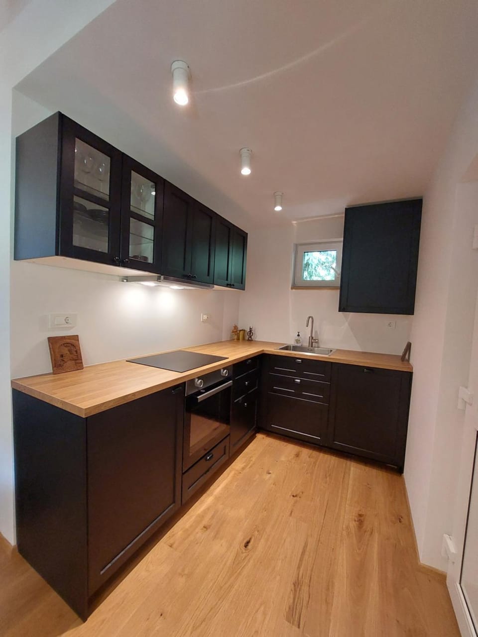 Kitchen or kitchenette, oven, stove