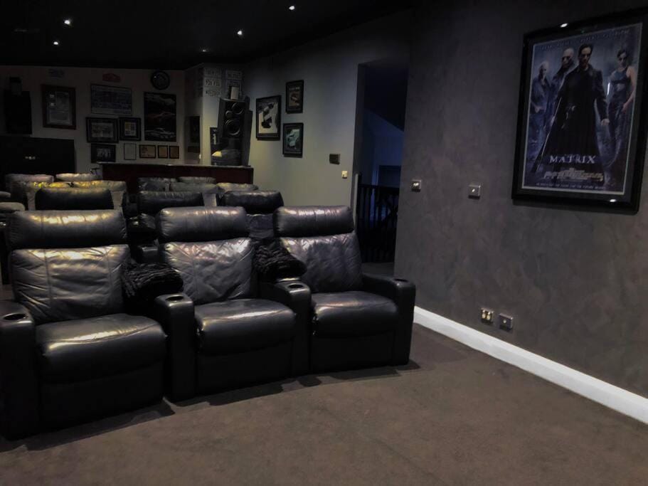 Property building, Seating area