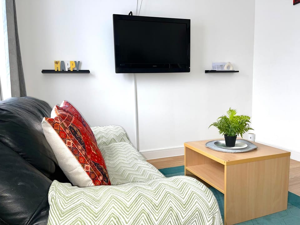 Crescent 1 bed Apartment Apartment in Ilford