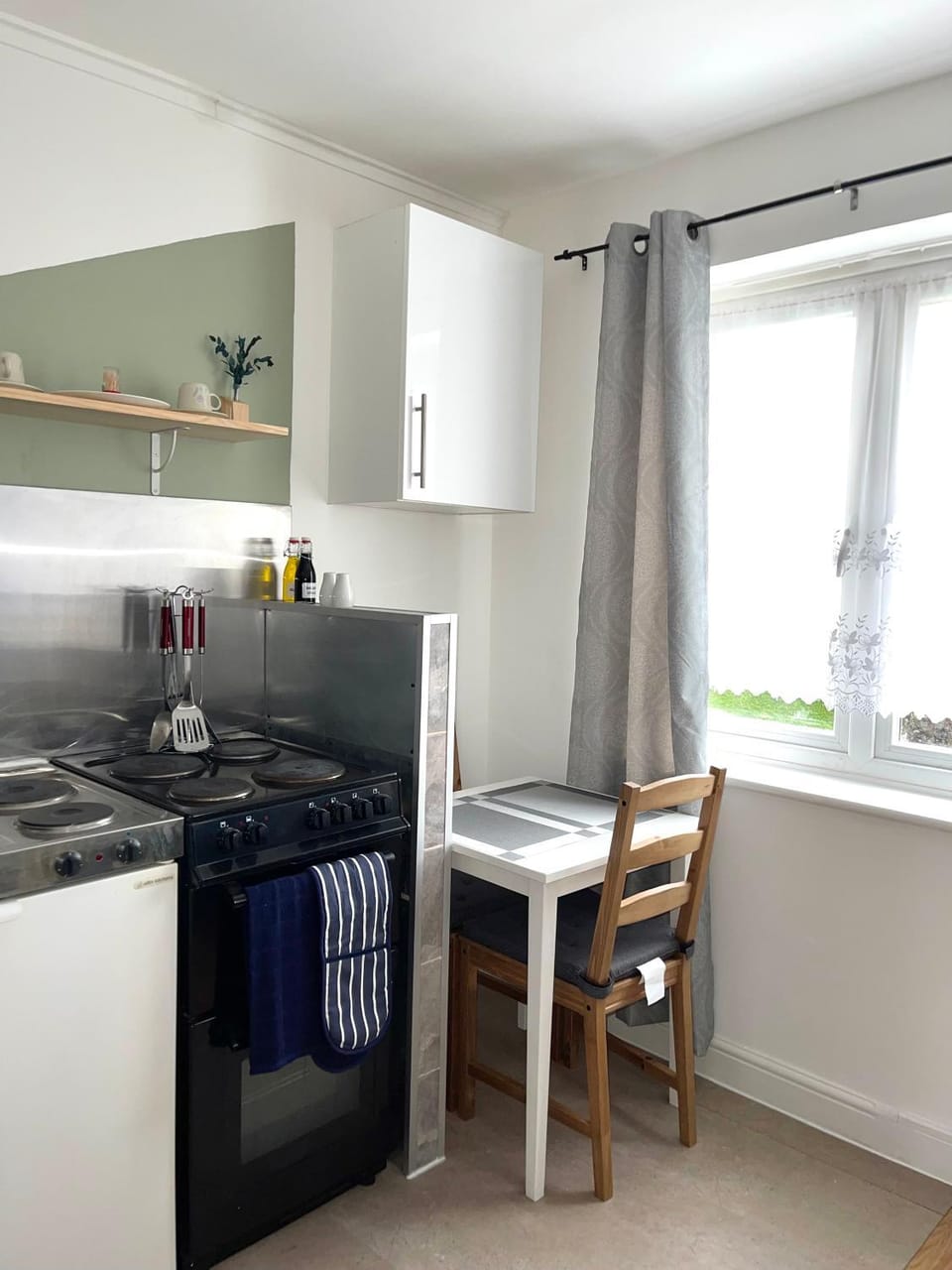 Crescent 1 bed Apartment Apartment in Ilford