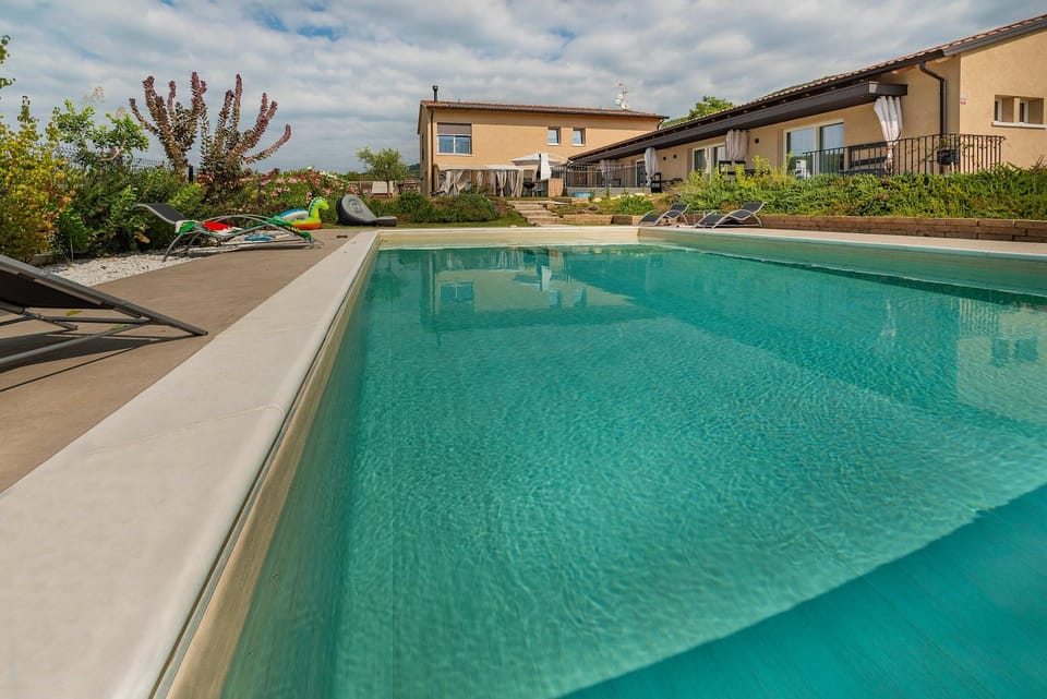 Property building, Swimming pool
