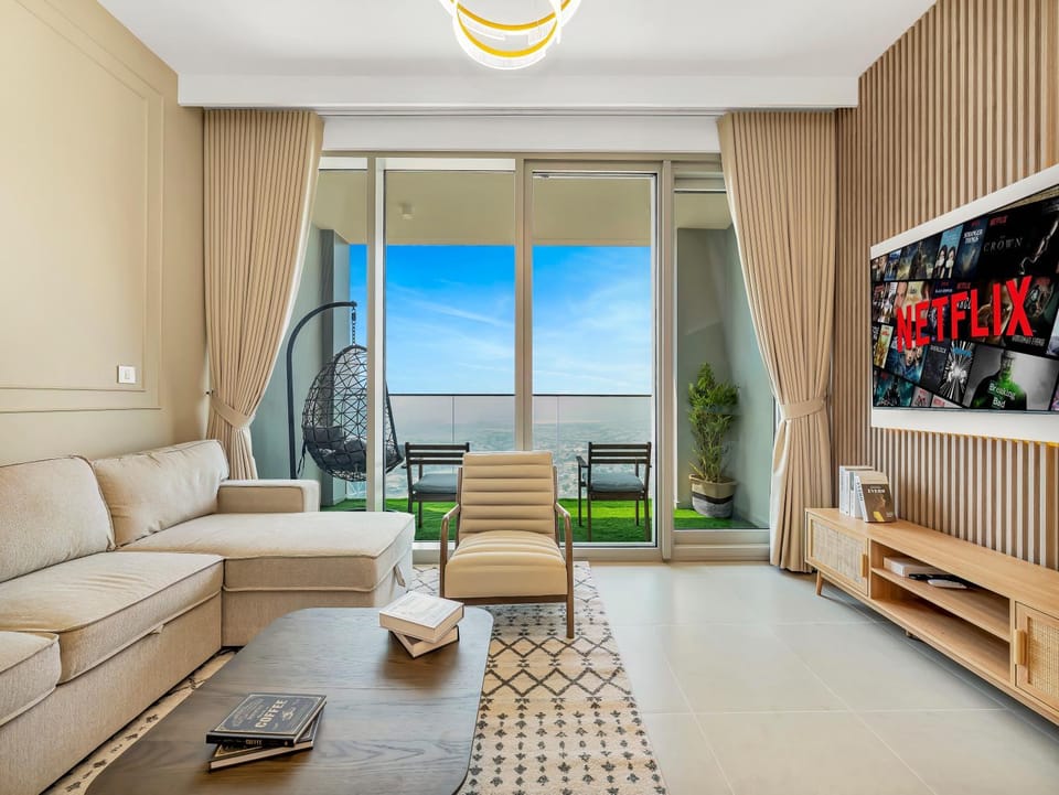 Communal lounge/ TV room, Living room, Seating area