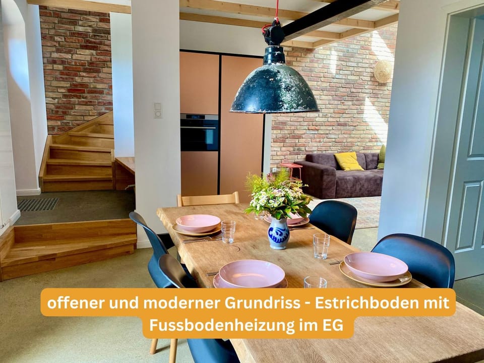 Dining area, kitchen