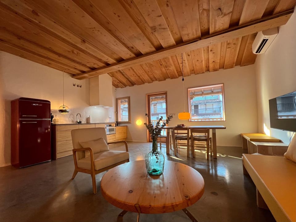 Kitchen or kitchenette, Living room, Dining area