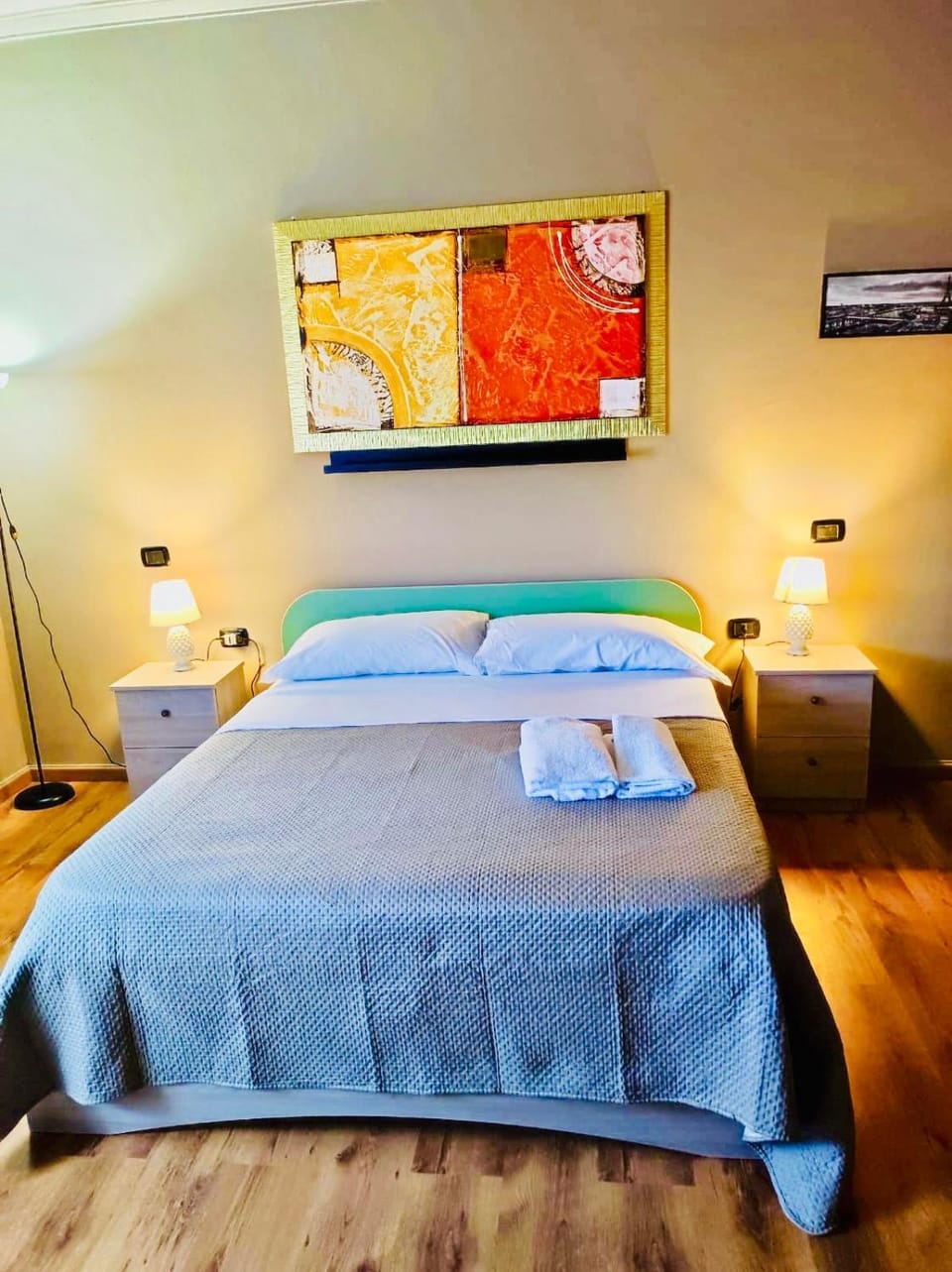 Bed, Photo of the whole room, Bedroom, towels, air conditioner