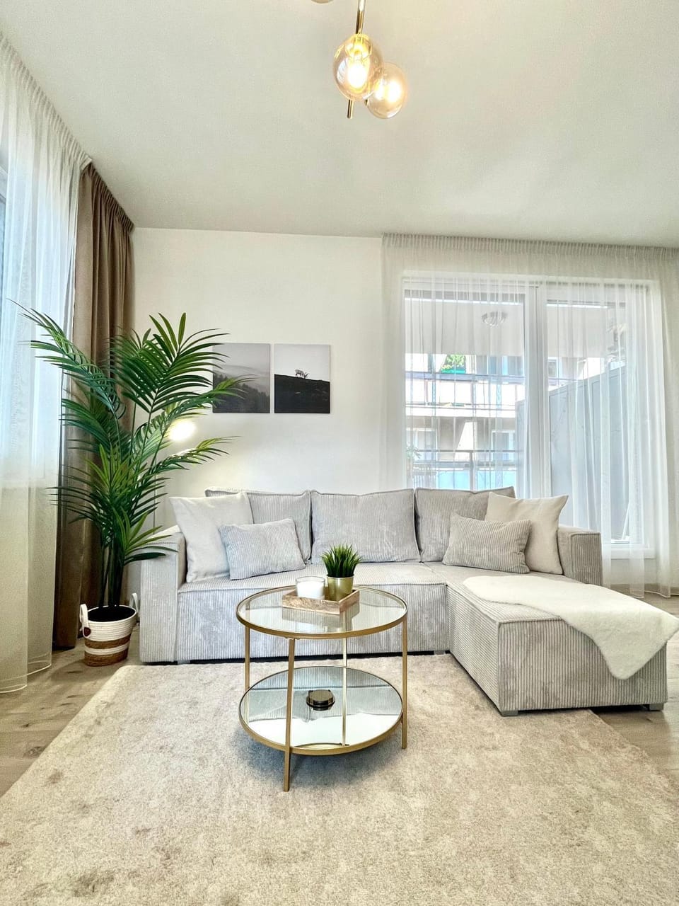 The Elite Suite III downtown AC & garage parking Apartment in Bratislava