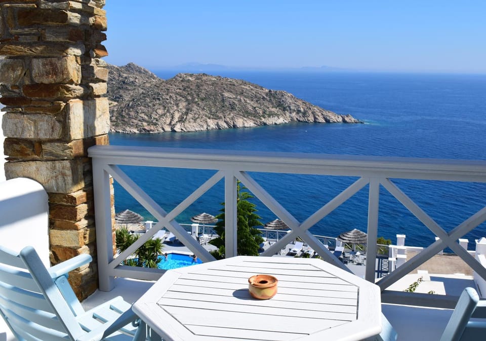 Balcony/Terrace, Garden view, Mountain view, Pool view, Sea view