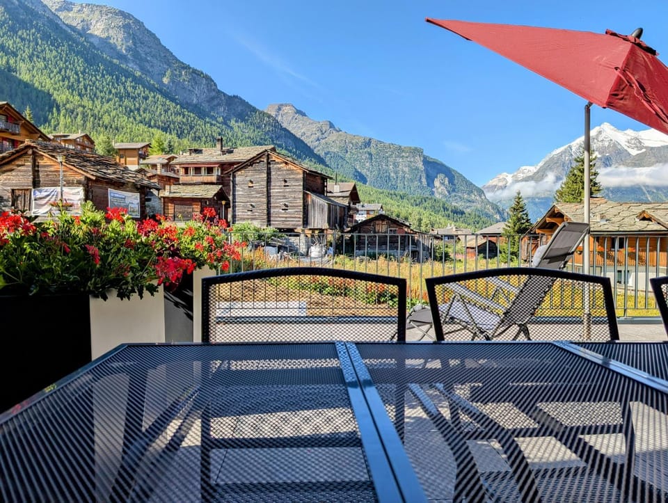 Natural landscape, View (from property/room), Balcony/Terrace, Mountain view, sunbed
